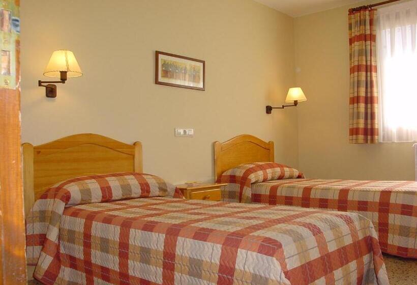Номер Стандарт, Hostal Cal Batista