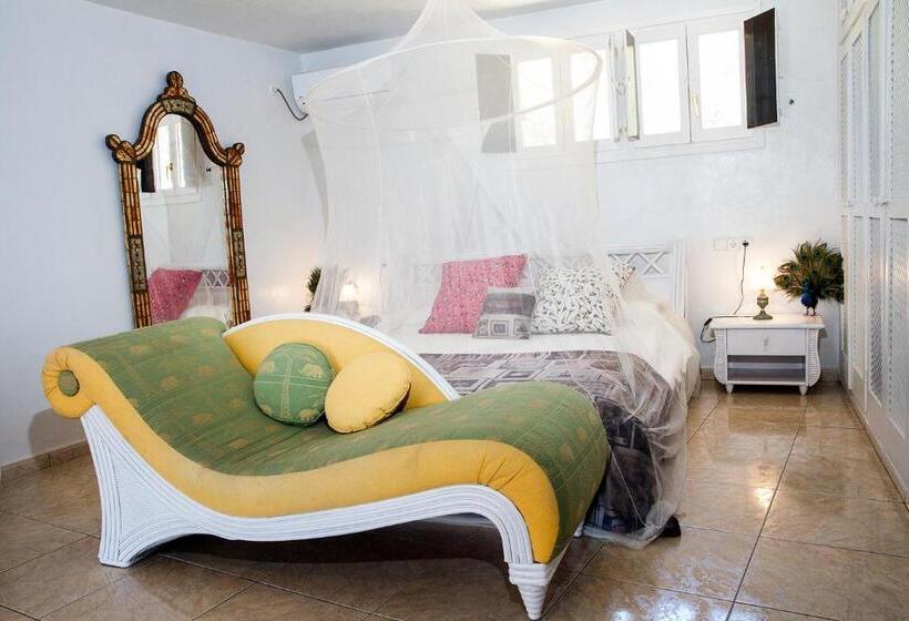 Suite, Pikes Ibiza - Adults Only