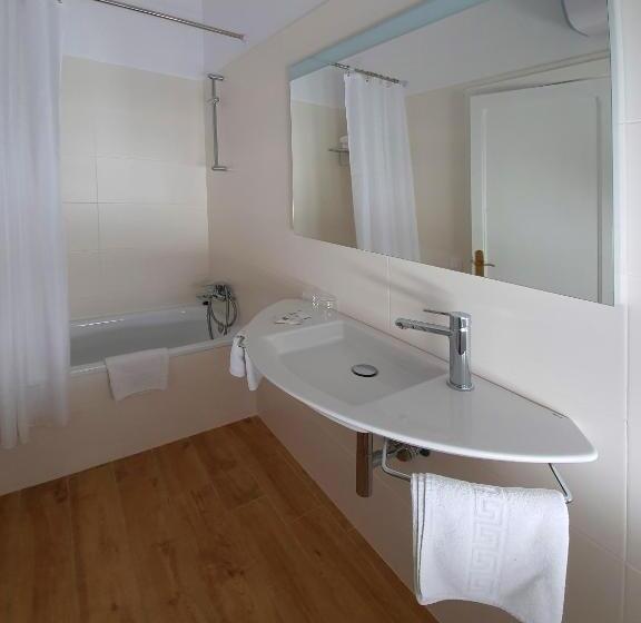 Номер Стандарт, Hostal Canigó