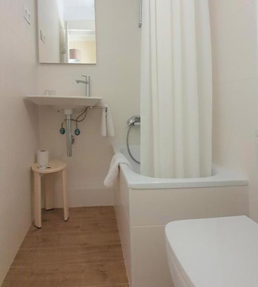 Номер Стандарт, Hostal Canigó