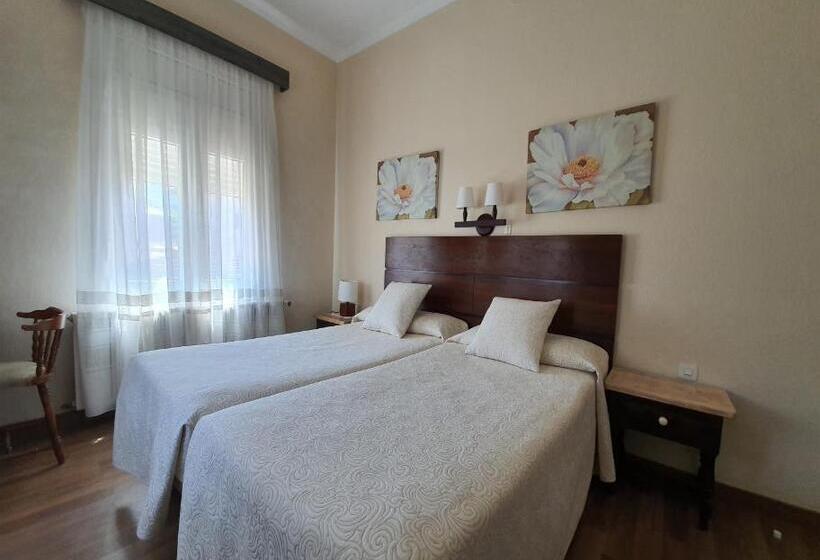 Номер Стандарт, Hostal Canigó