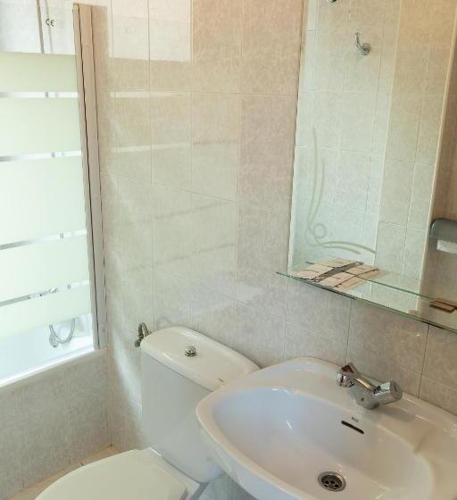 Номер Стандарт Трехместный, Hostal Legaz