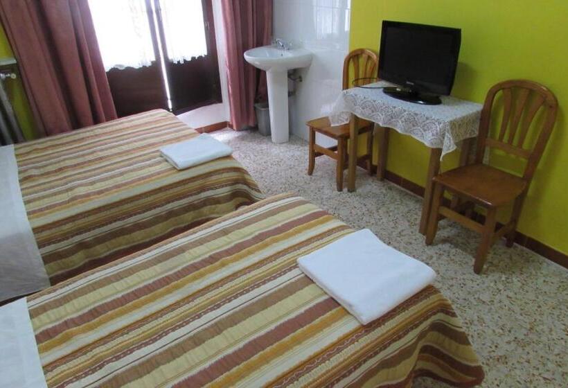 اتاق استاندارد با سرویس بهداشتی مشترک, Hostal Ruano
