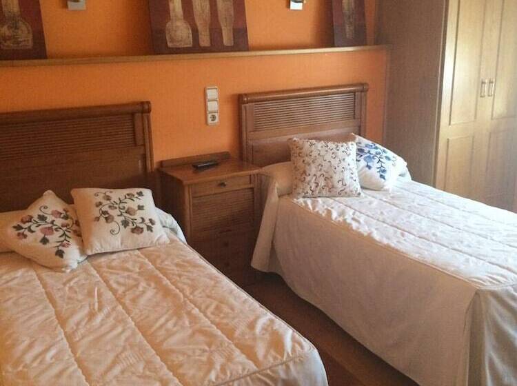 Номер Стандарт, Hostal Mónica