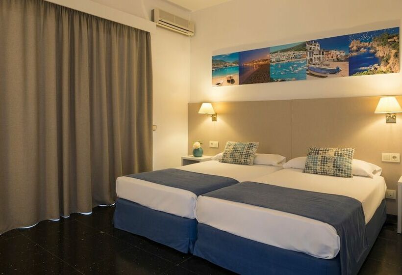 חדר סטנדרט לארבעה, htop Caleta Palace