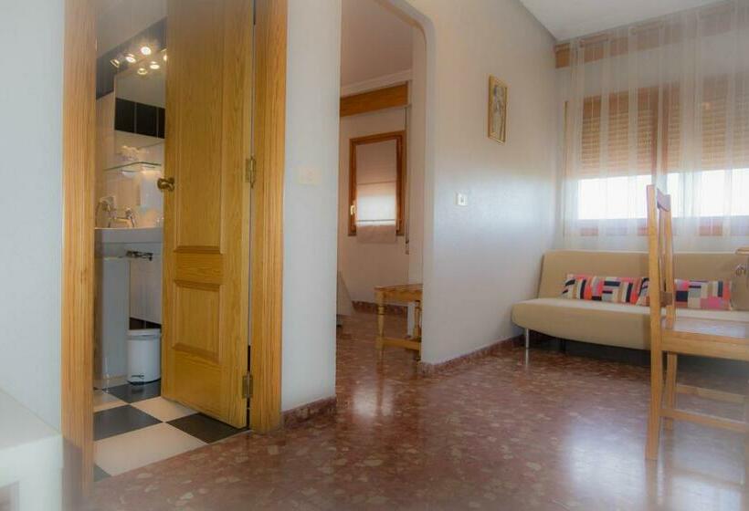 패밀리 스위트, L'oncle Pere Habitacions