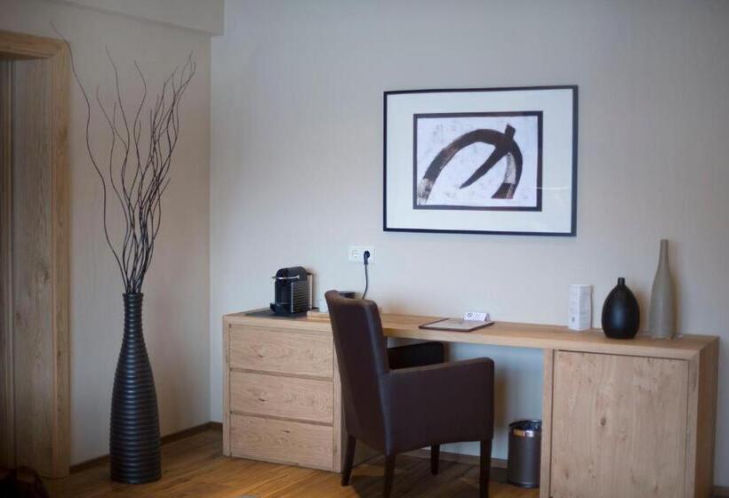 Люкс Повышенной Комфортности, Das Gemütliche Dorfhotel Kaltenhauser