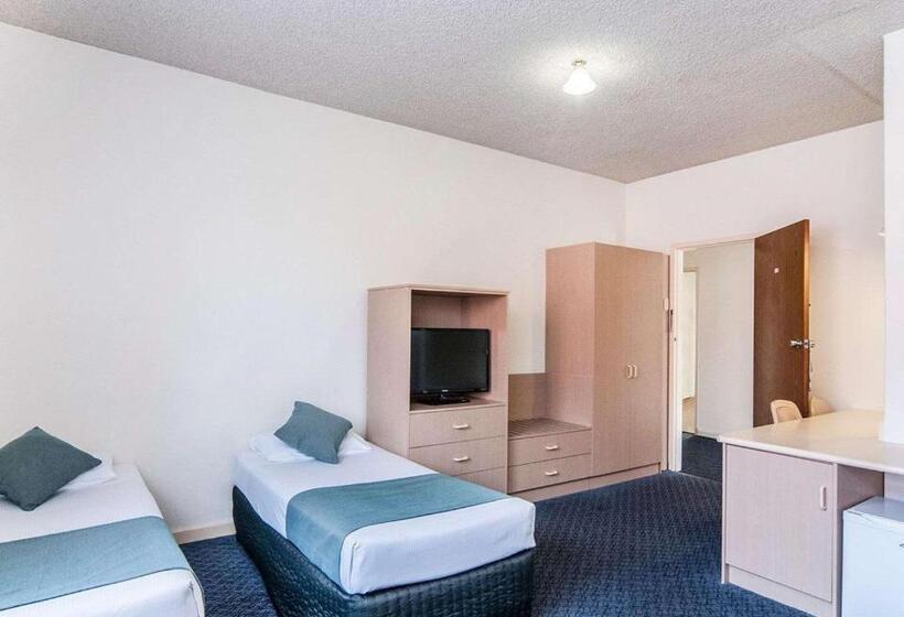 Семейный Номер, Comfort Inn Regal Park