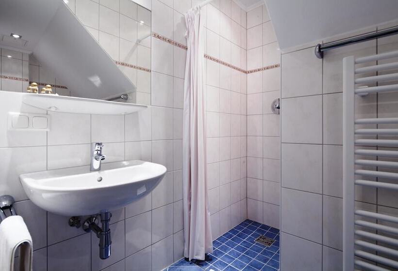 اتاق استاندارد, Euro Youth Hotel & Krone