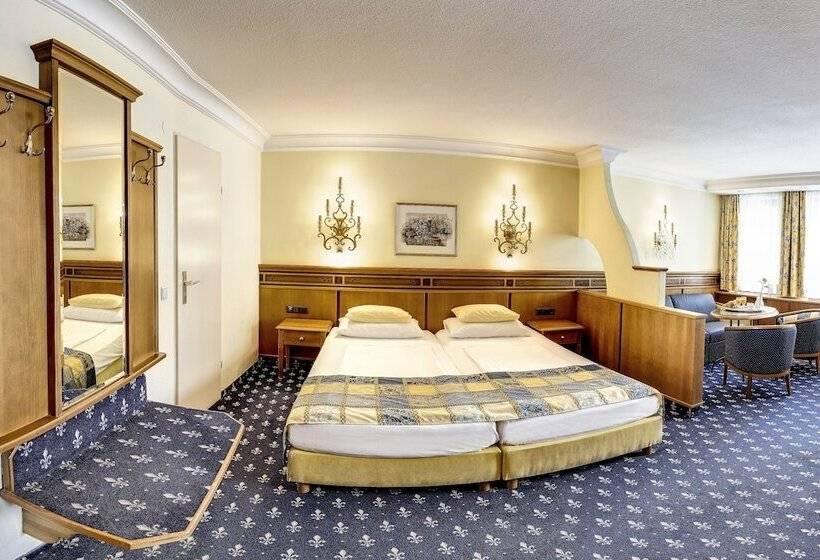 Family Suite, Mondschein