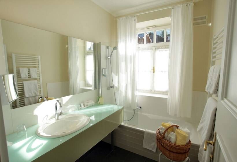 Номер Комфорт, Romantik Hotel Im Weissen Rössl Am Wolfgangsee
