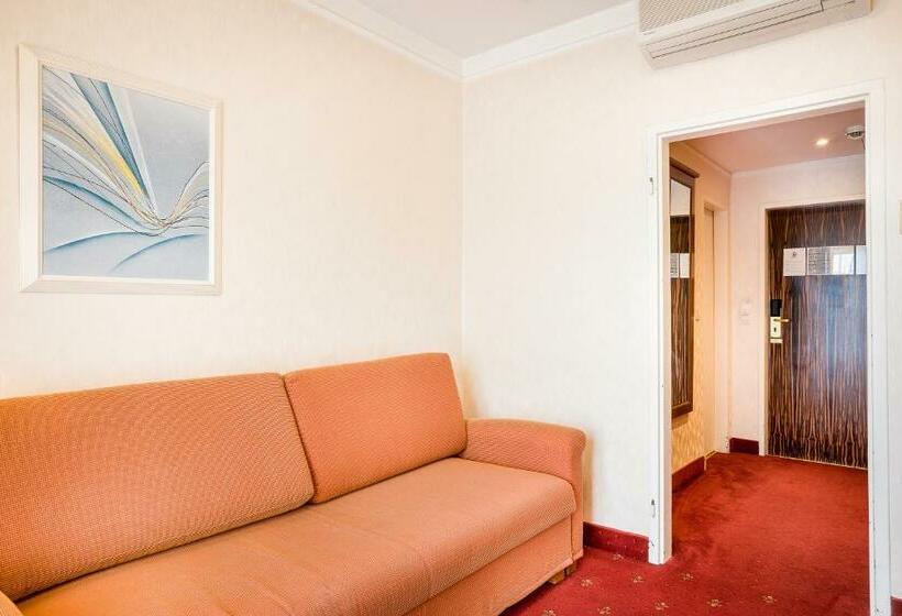标准三人间, Select Hotel Prinz Eugen Wien