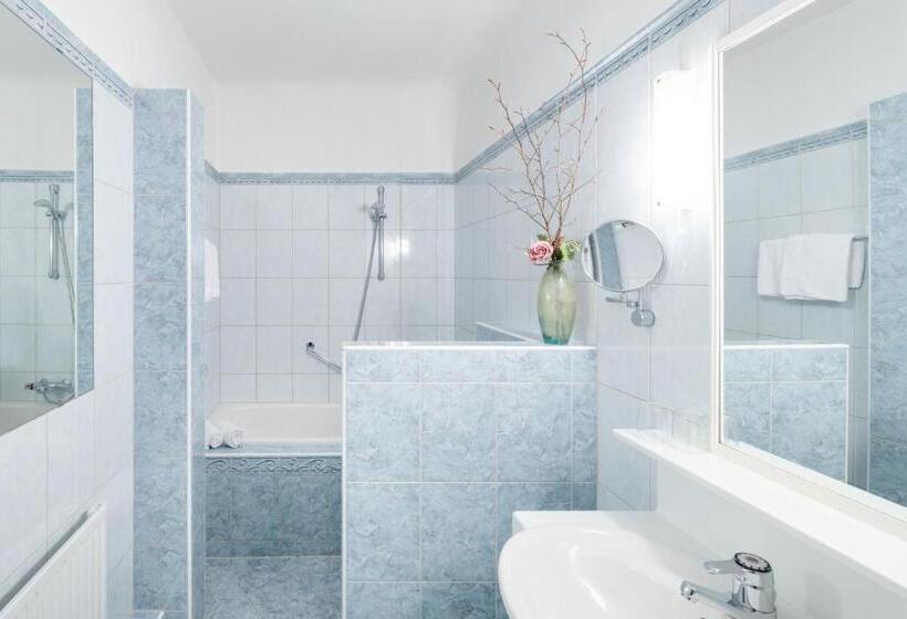 スイート, Schlosshotel Rosenau Superior