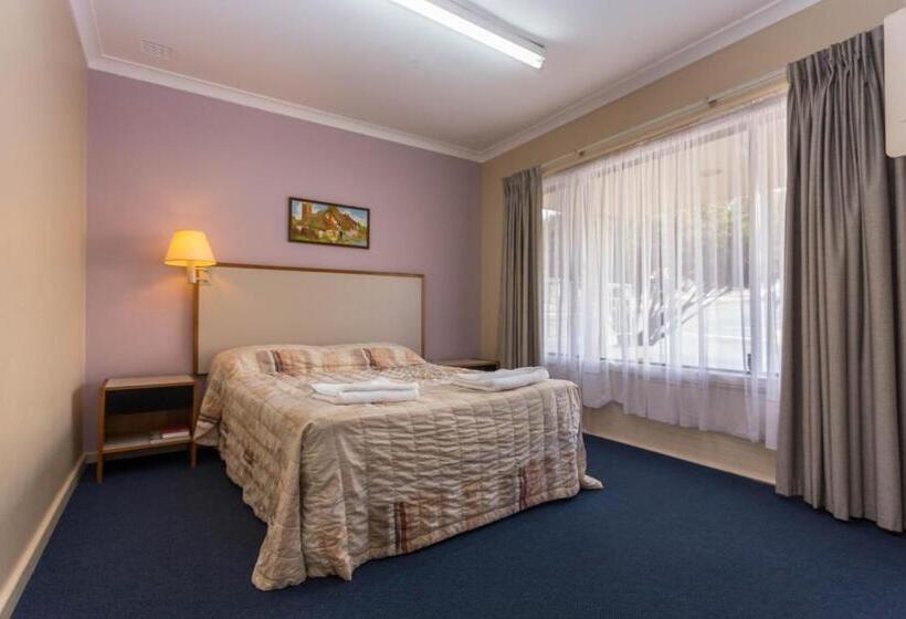 Апартаменты 3 Спальни, Sleepwell Motel