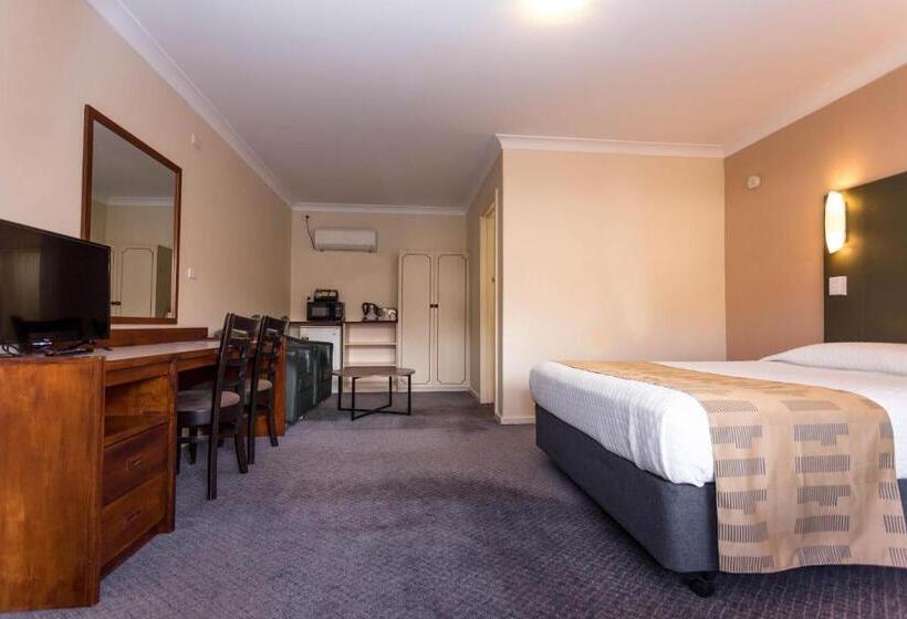 Номер Комфорт, Sleepwell Motel