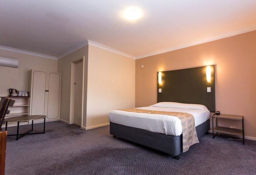 Номер Комфорт, Sleepwell Motel