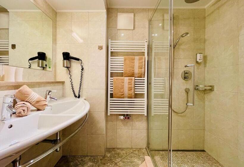 Люкс Повышенной Комфортности, Wellness  Und Familienhotel Egger