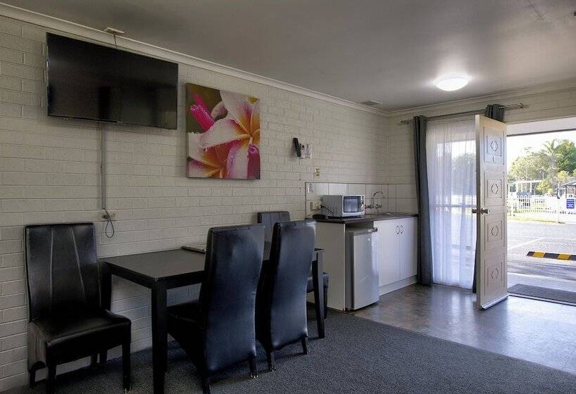 패밀리 룸, Frankston Motel