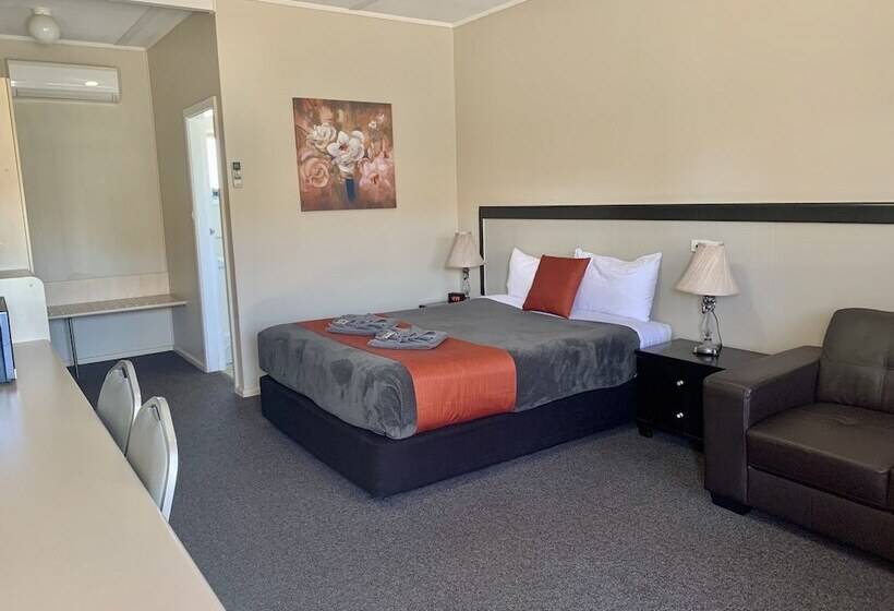 Номер Deluxe, Gilgandra Motel