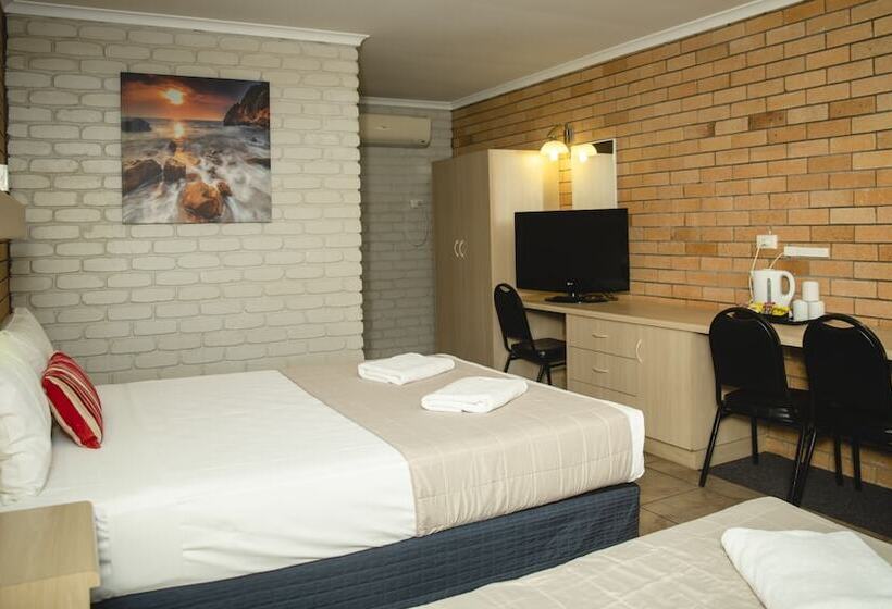 Номер Стандарт, Castle Motor Lodge