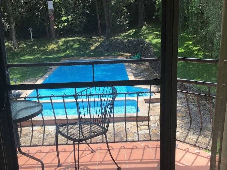Номер Стандарт Вид на Бассейн, Waterview Gosford Motor Inn