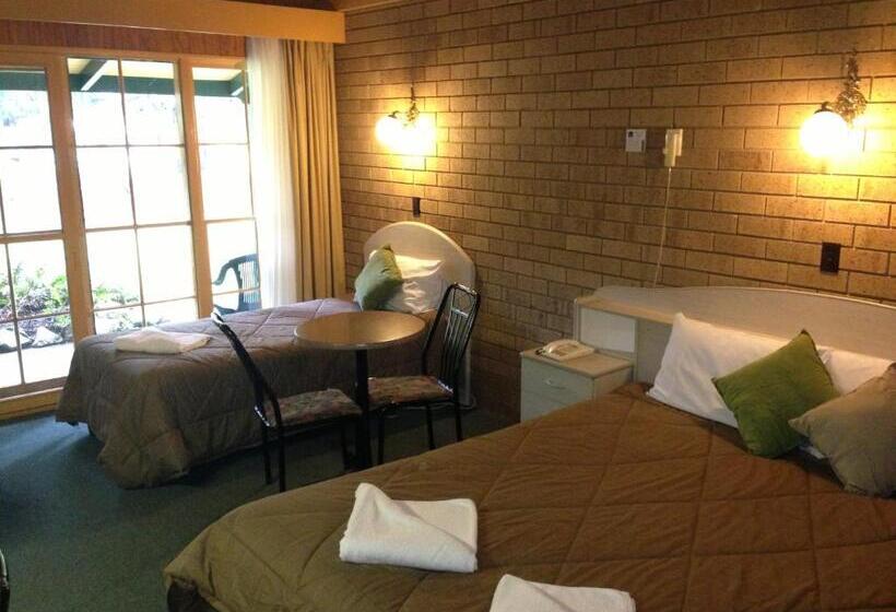 이그제큐티브 트리플, High Country Motor Inn Bright