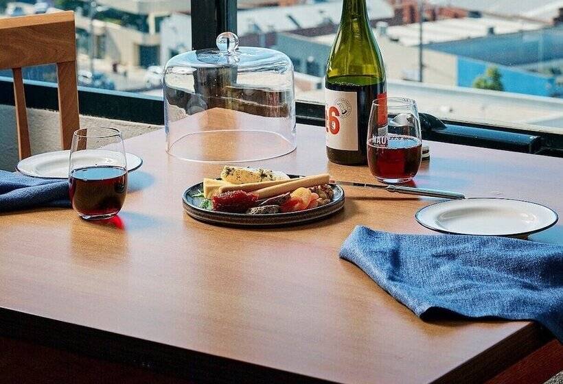 패밀리 룸, Rydges Geelong