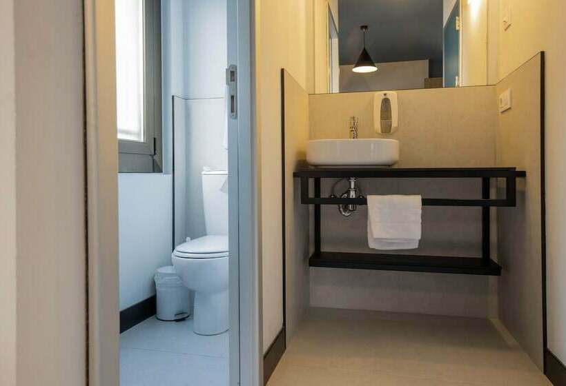 تختخواب در اتاق مشترک, Font Andorra Hostel by Nexta