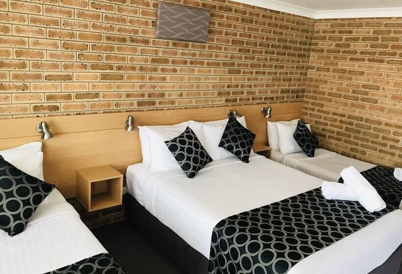 패밀리 룸, Jumbuck Motor Inn