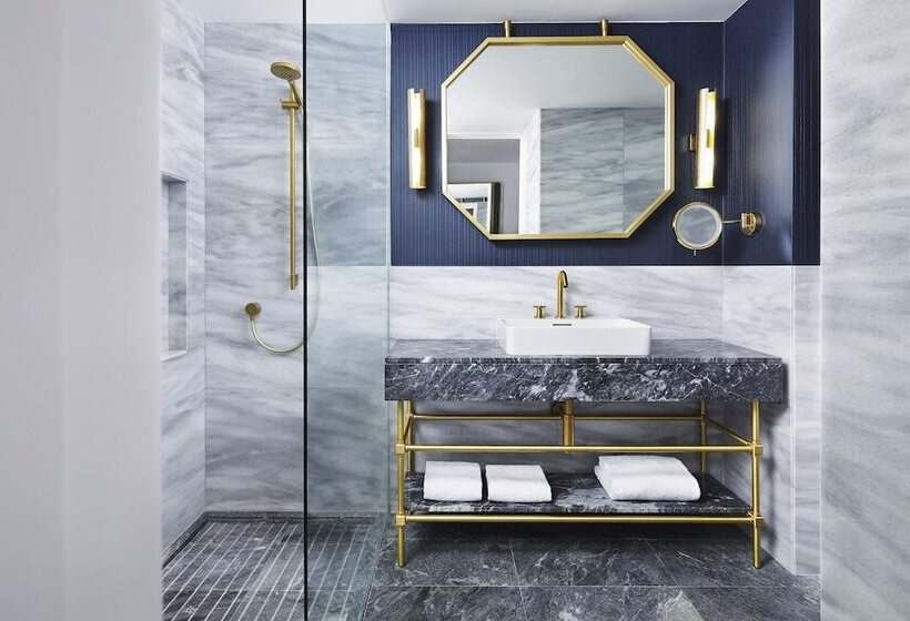 Номер Deluxe, Sofia Balkan Palace