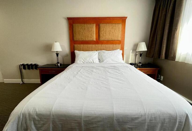 سوییت لوکس, Anavada Inn & Suites  Prince George