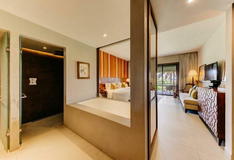 Premium room with terrace, Cinnamon Bentota Beach   Signature Selection