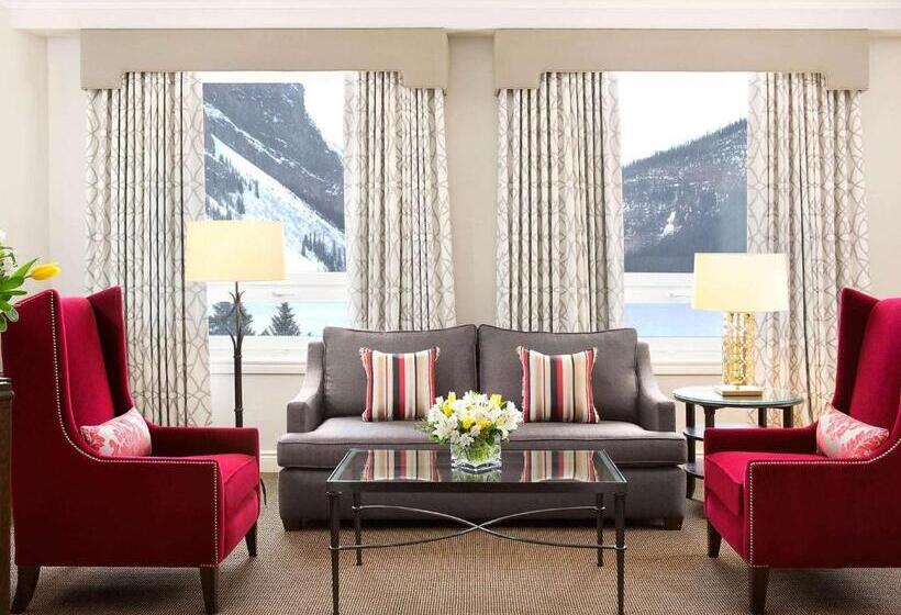 Suite with lake view, Fairmont Chateau Lake Louise