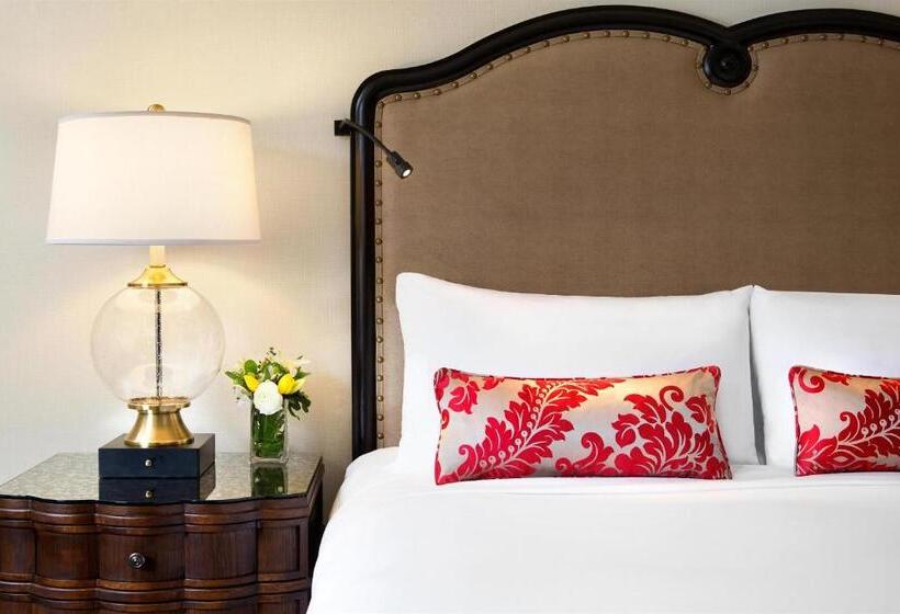اتاق لوکس, Fairmont Chateau Lake Louise