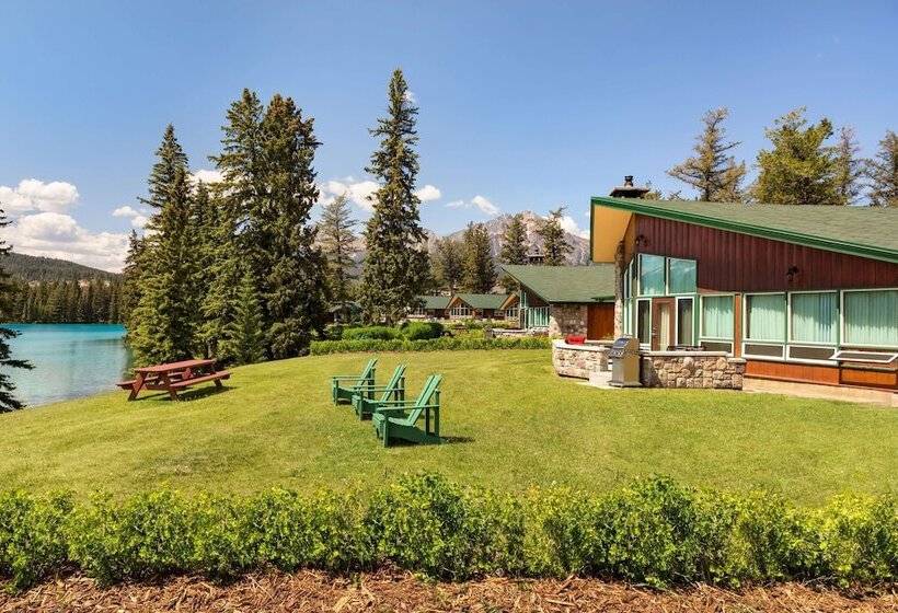 Хижина, Fairmont Jasper Park Lodge