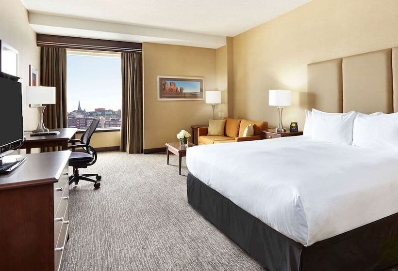 景色の見えるダブルベッドスタンダードルーム, Hilton Saint John