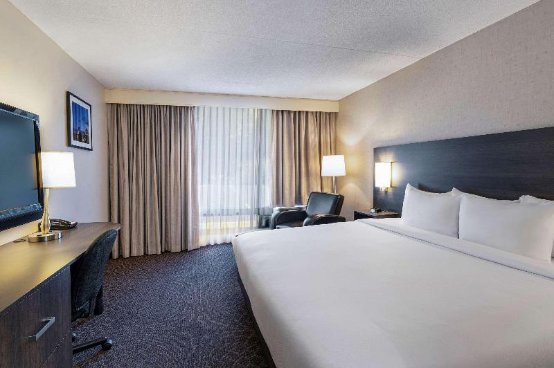 Стандартный Номер Кровать Кинг, Quality Inn & Conference Centre Kingston Central