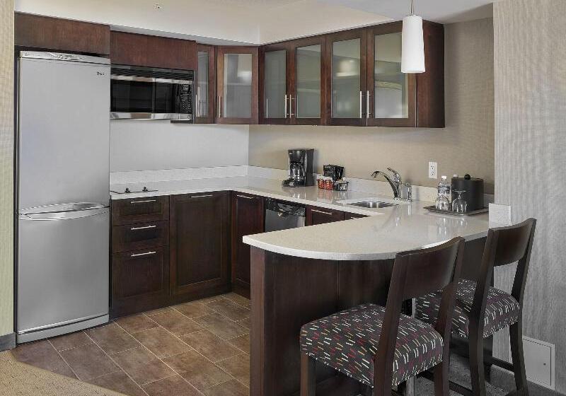 キングサイドベッドのスタンダードワンルーム, Residence Inn By Marriott Vancouver Downtown