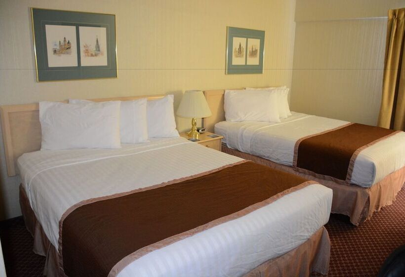 Номер Стандарт 2 Двуспальные Кровати, Travelodge By Wyndham Lethbridge