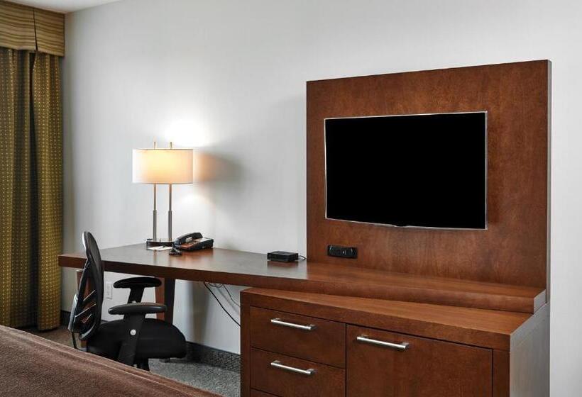 스탠다드 룸 킹사이즈 침대, Quality Inn Rouynnoranda