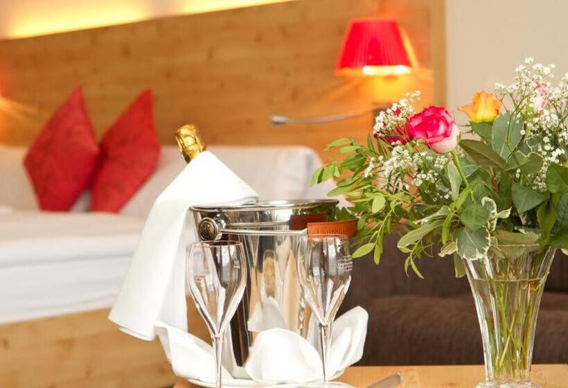 Номер Superior с Балконом, Central Sporthotel Davos