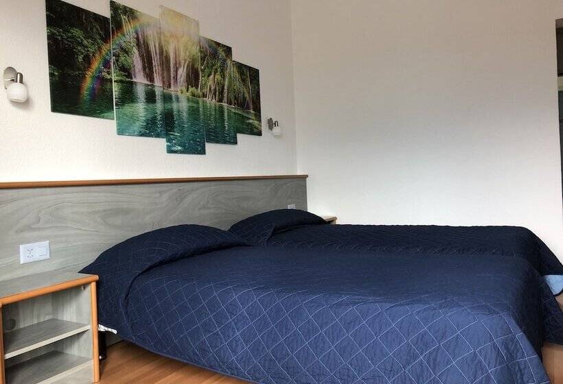 Standart Oda, Garni Montaldi
