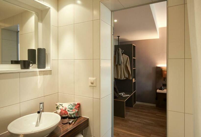 Номер Стандарт, The Hey Hotel