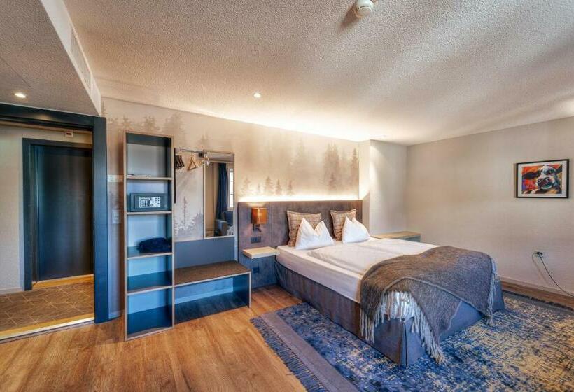 Standardrum, The Hey Hotel