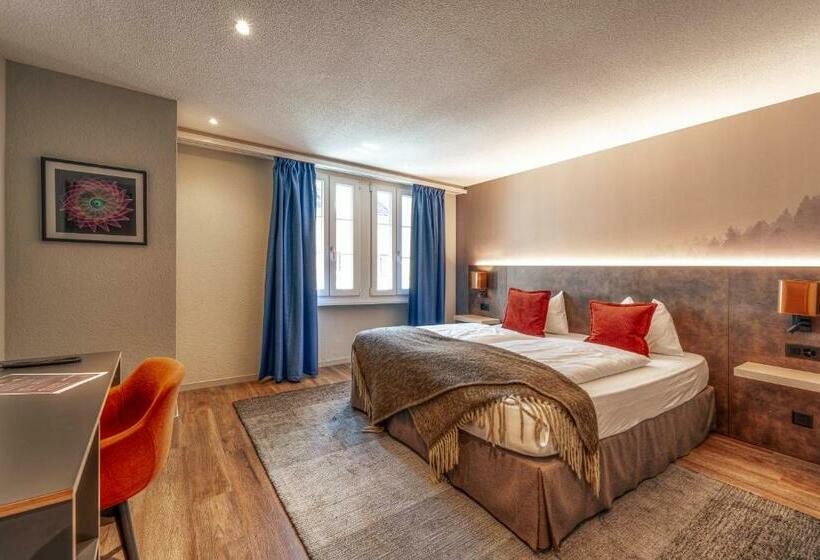 Standardrum, The Hey Hotel