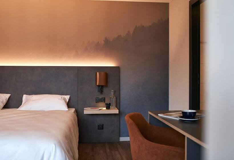 Standardrum, The Hey Hotel