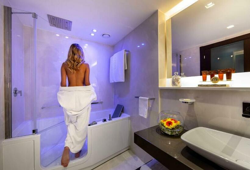 수피리어 룸 바다 전망, Amathus Beach Hotel Limassol