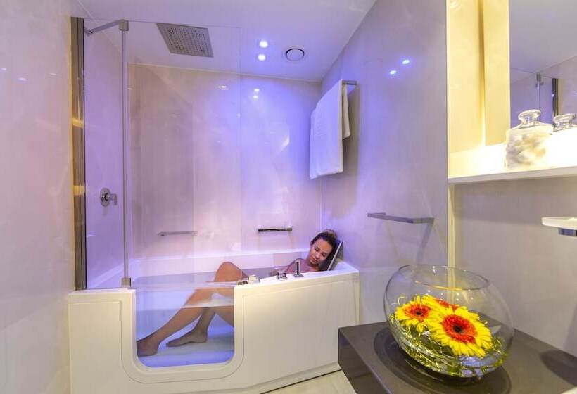 수피리어 룸 바다 전망, Amathus Beach Hotel Limassol