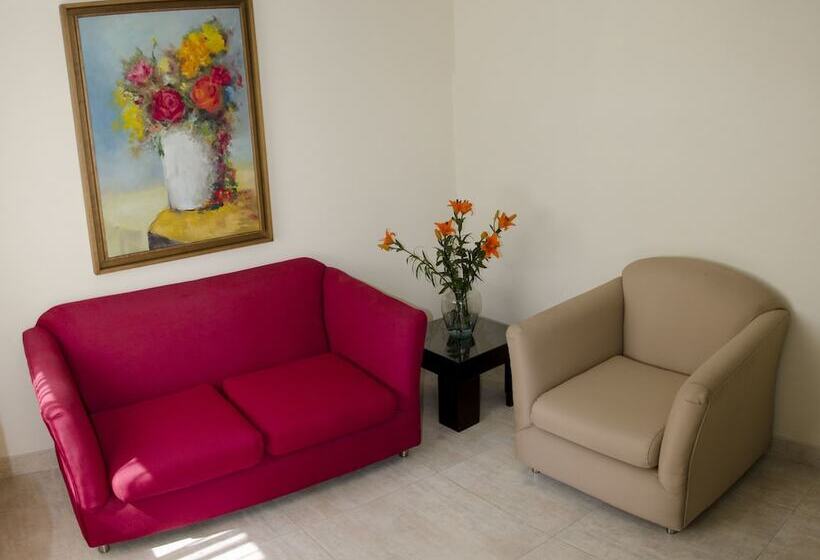 سوئیت سینیور, Arizona Suites Cucuta