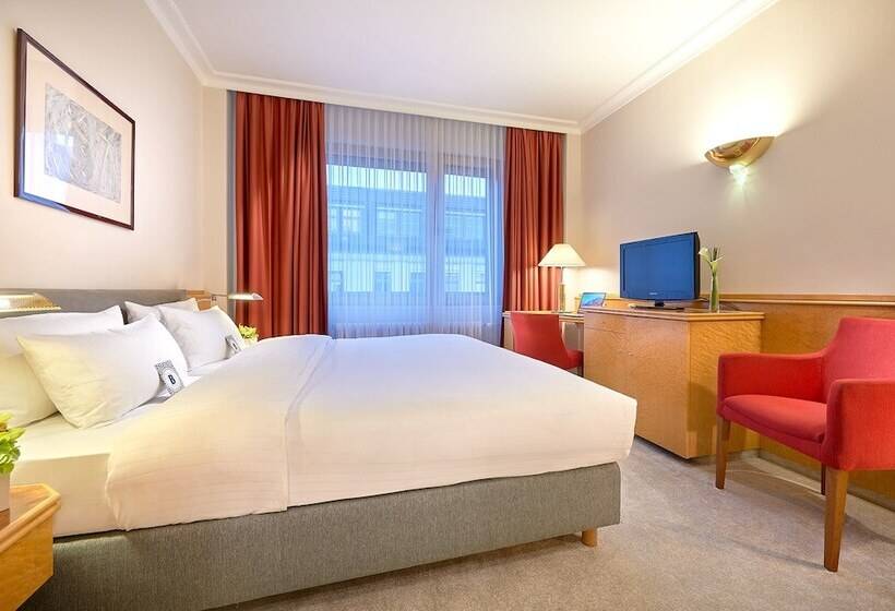 Economy Zimmer, Bristol Berlin